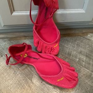 Vibram five finger shoes size Euro 38